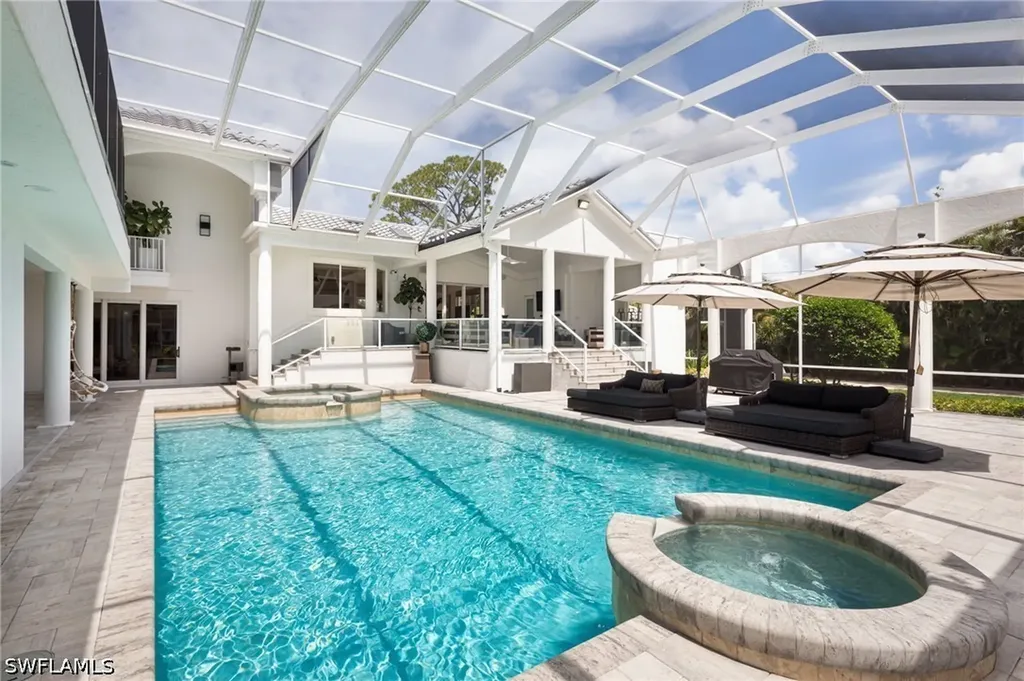 664 Hickory Road Naples FL 34108