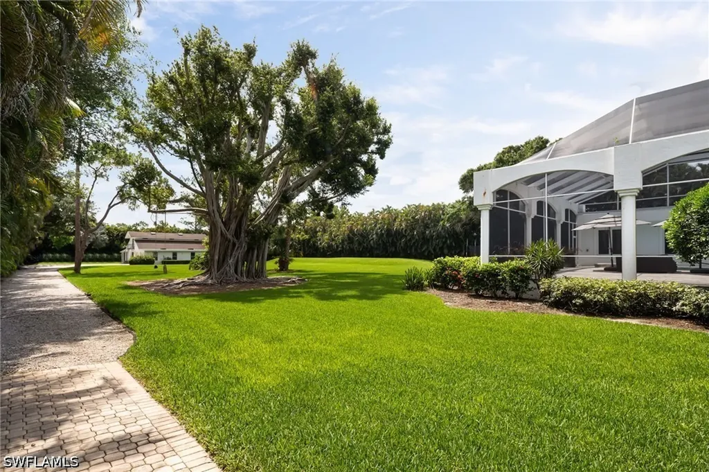 664 Hickory Road Naples FL 34108