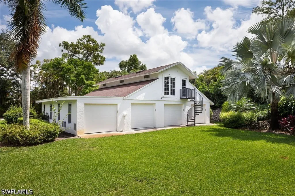 664 Hickory Road Naples FL 34108