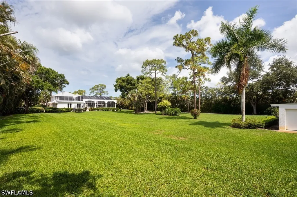 664 Hickory Road Naples FL 34108