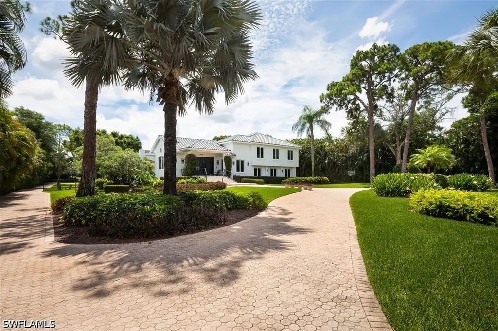 664 Hickory Road Naples FL 34108