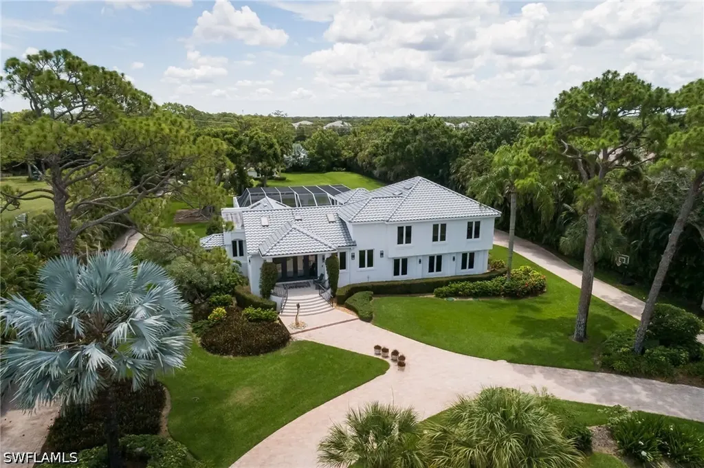 664 Hickory Road Naples FL 34108