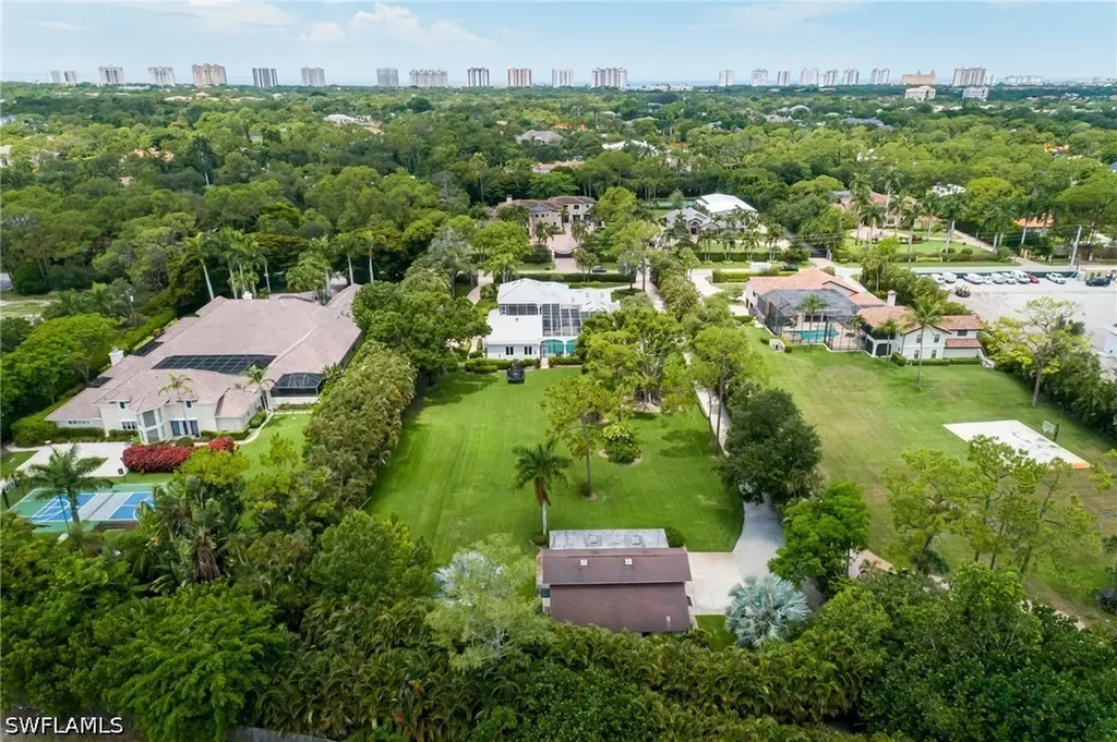 664 Hickory Road Naples FL 34108