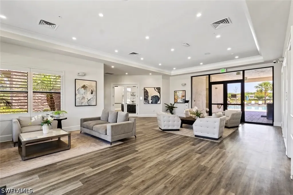 3319 Menores Way Fort Myers FL 33905