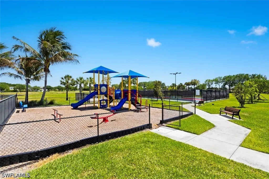 3319 Menores Way Fort Myers FL 33905