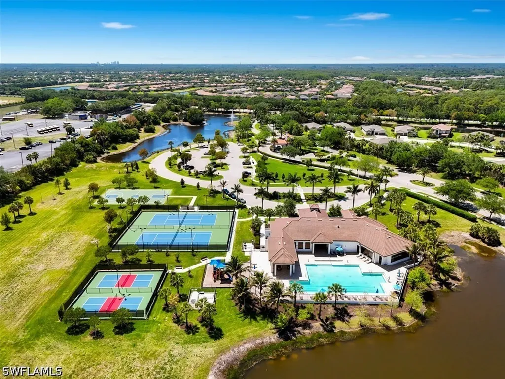 3319 Menores Way Fort Myers FL 33905