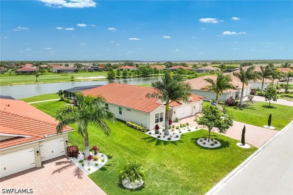 18699 Ensenada Drive Naples FL 34114