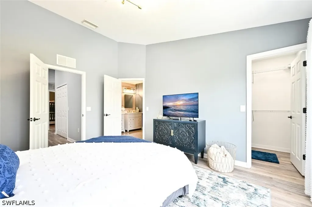 981 Hampton Circle Naples FL 34105