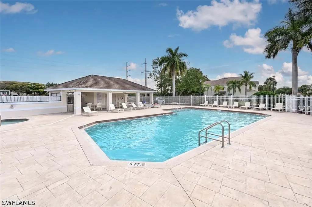 981 Hampton Circle Naples FL 34105