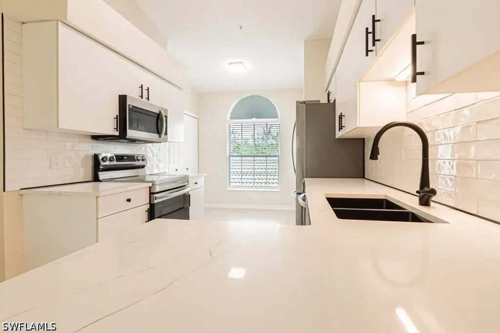 4985 Sandra Bay Drive Naples FL 34109