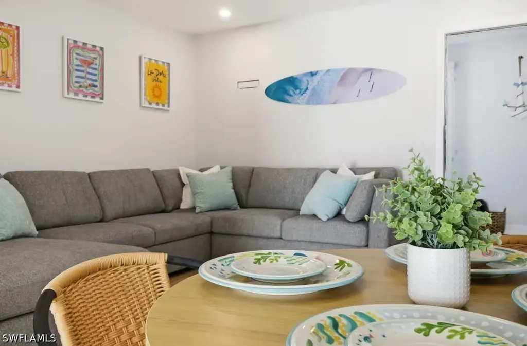 2147 Washington Avenue Naples FL 34112