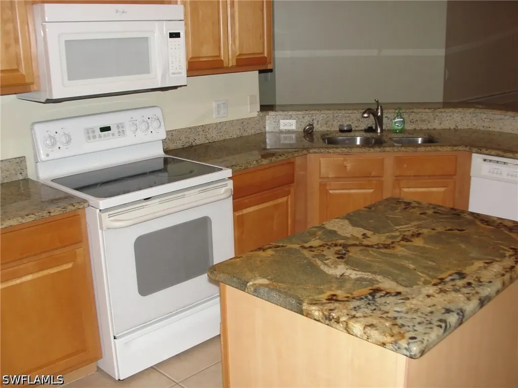 1295 Henley Street Naples FL 34105
