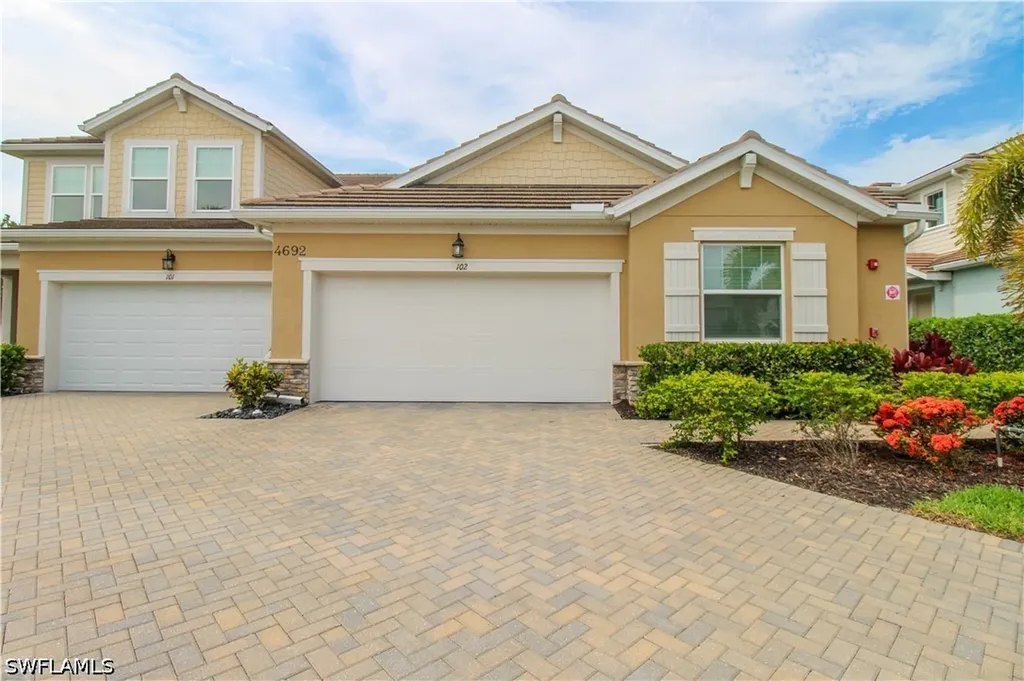 4692 Arboretum Circle Naples FL 34112