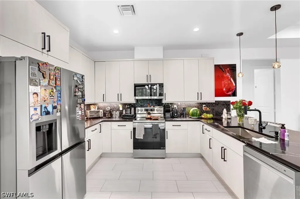 4406 31st Avenue NE Naples FL 34120