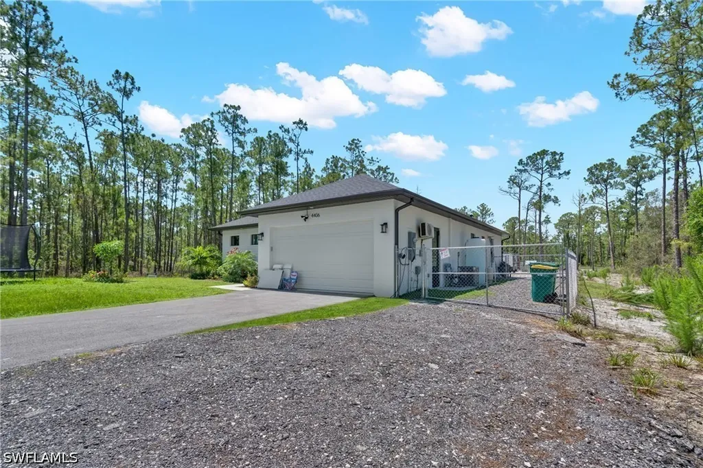 4406 31st Avenue NE Naples FL 34120