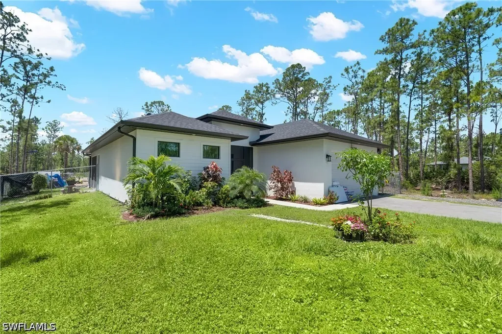 4406 31st Avenue NE Naples FL 34120
