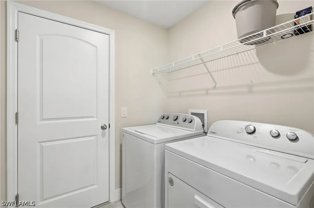 3728 Yucatan Parkway Cape Coral FL 33993
