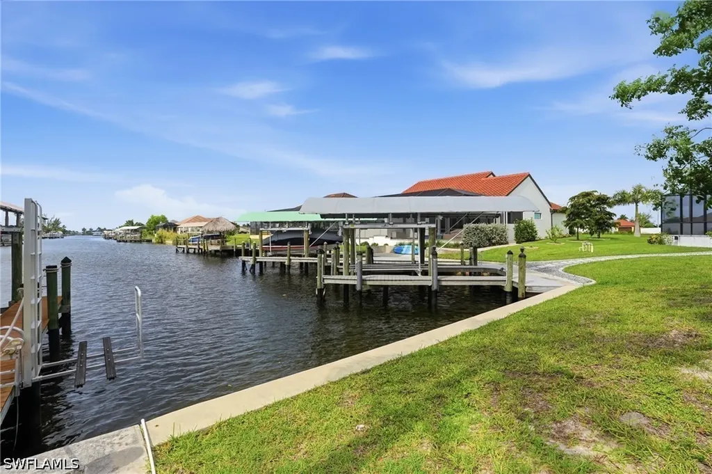 3728 Yucatan Parkway Cape Coral FL 33993