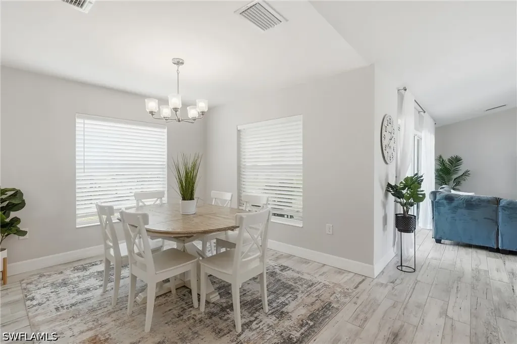 3728 Yucatan Parkway Cape Coral FL 33993