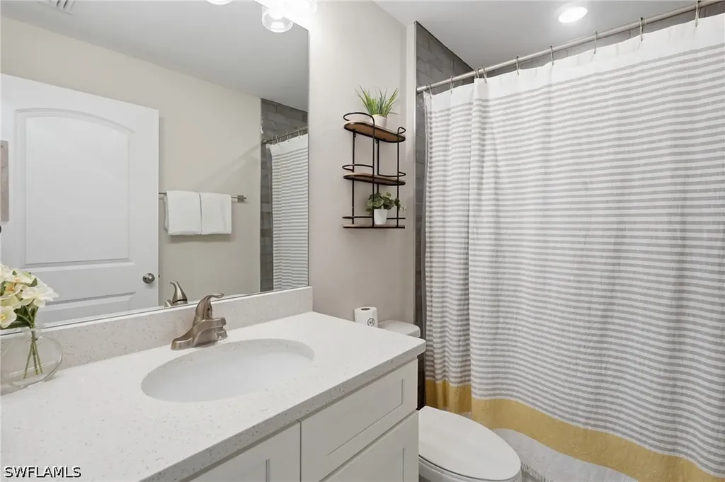 3728 Yucatan Parkway Cape Coral FL 33993