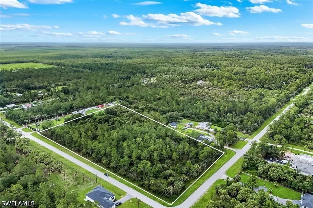 30TH Avenue SE Naples FL 34117