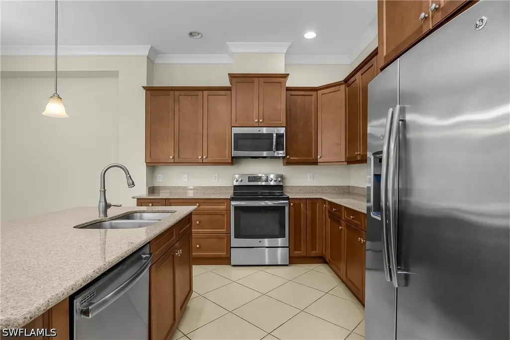 7162 Dominica Drive Naples FL 34113