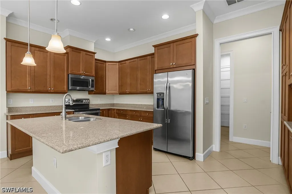 7162 Dominica Drive Naples FL 34113