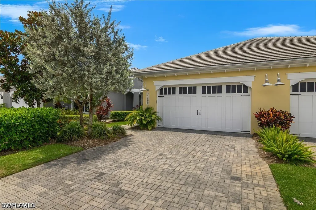 7162 Dominica Drive Naples FL 34113