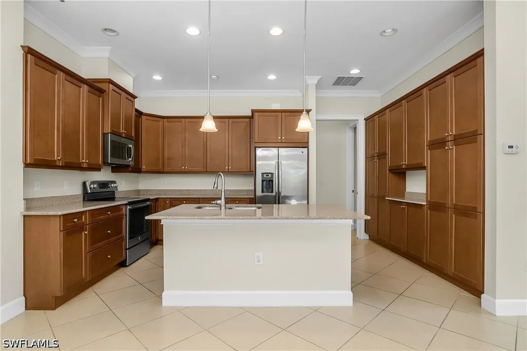 7162 Dominica Drive Naples FL 34113