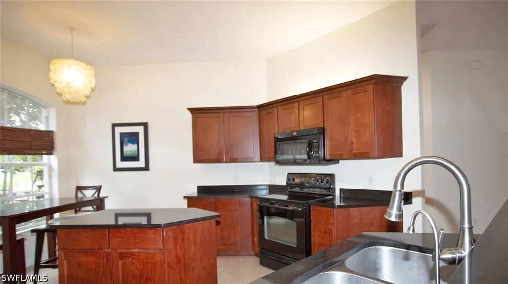 3555 Poinsettia Avenue Naples FL 34104