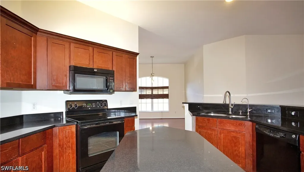 3555 Poinsettia Avenue Naples FL 34104