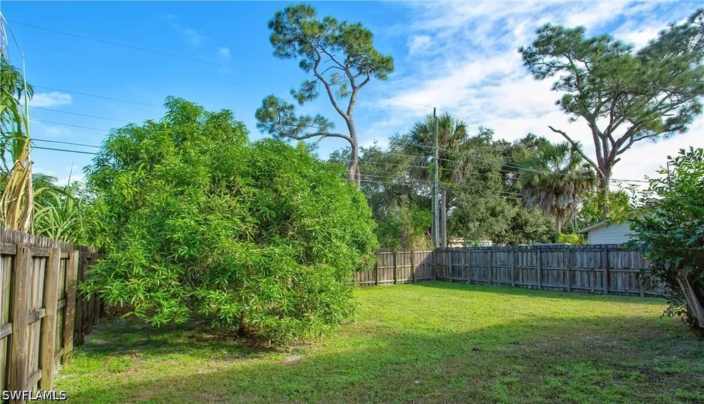 3555 Poinsettia Avenue Naples FL 34104