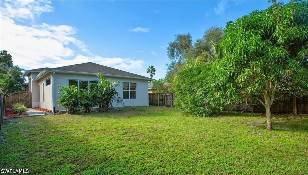 3555 Poinsettia Avenue Naples FL 34104