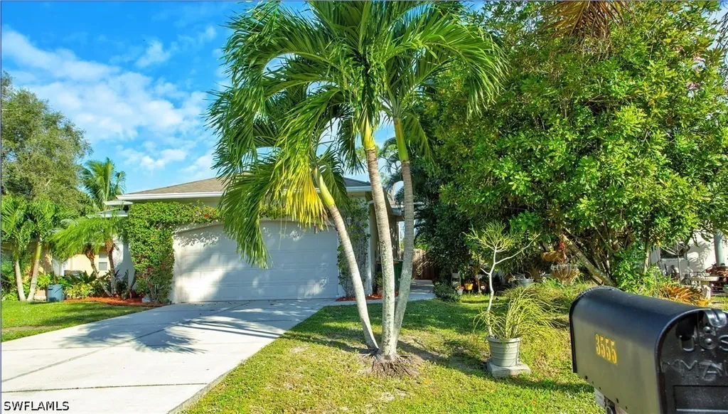 3555 Poinsettia Avenue Naples FL 34104