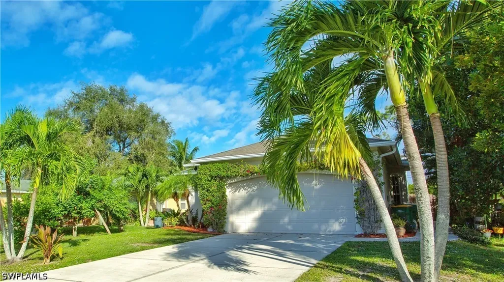 3555 Poinsettia Avenue Naples FL 34104