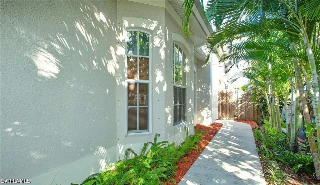 3555 Poinsettia Avenue Naples FL 34104
