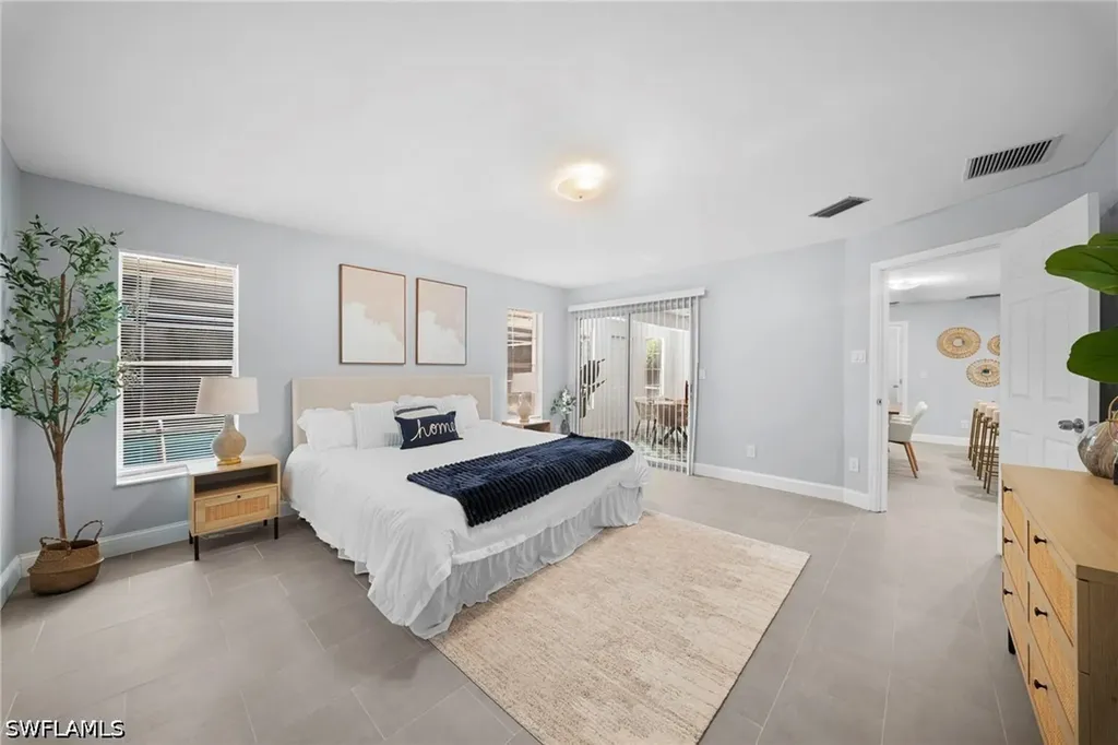 4688 Pembrooke Lane Bonita Springs FL 34134
