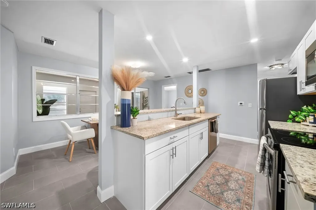 4688 Pembrooke Lane Bonita Springs FL 34134