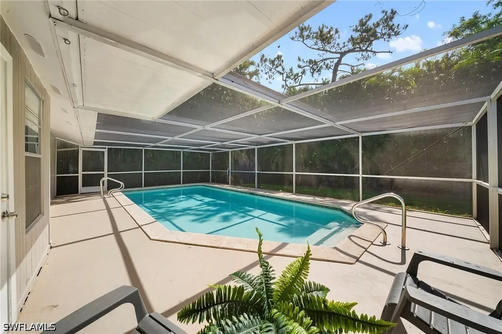4688 Pembrooke Lane Bonita Springs FL 34134