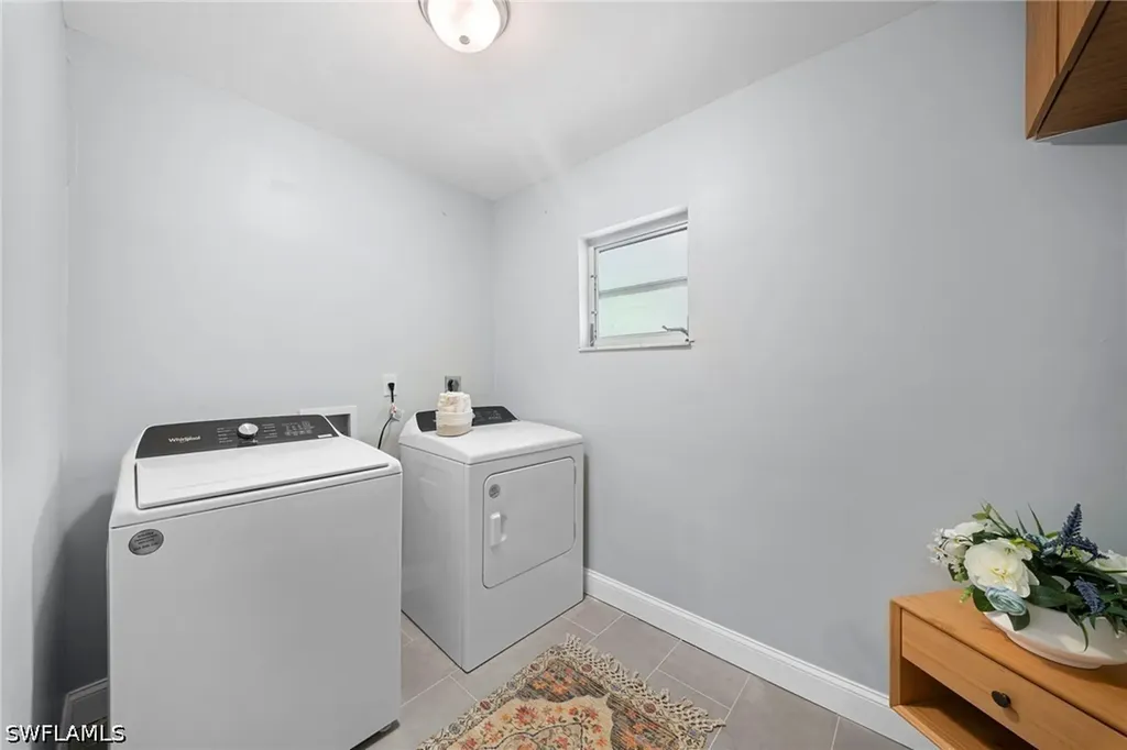 4688 Pembrooke Lane Bonita Springs FL 34134