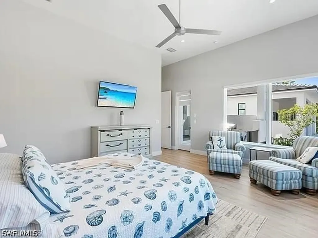 515 91st Avenue N Naples FL 34108