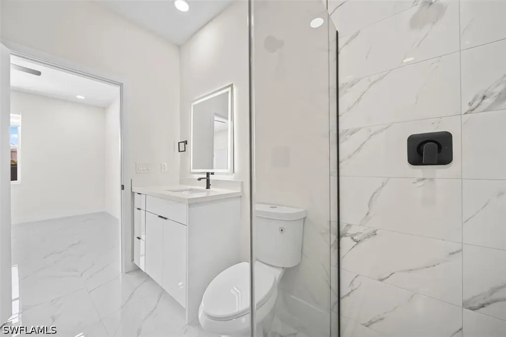29 Diplomat Parkway E Cape Coral FL 33909