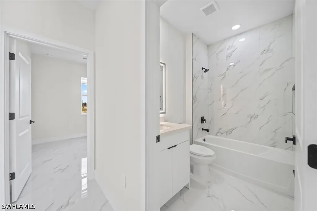 29 Diplomat Parkway E Cape Coral FL 33909