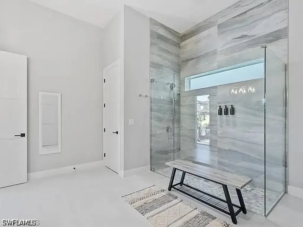 515 91st Avenue N Naples FL 34108