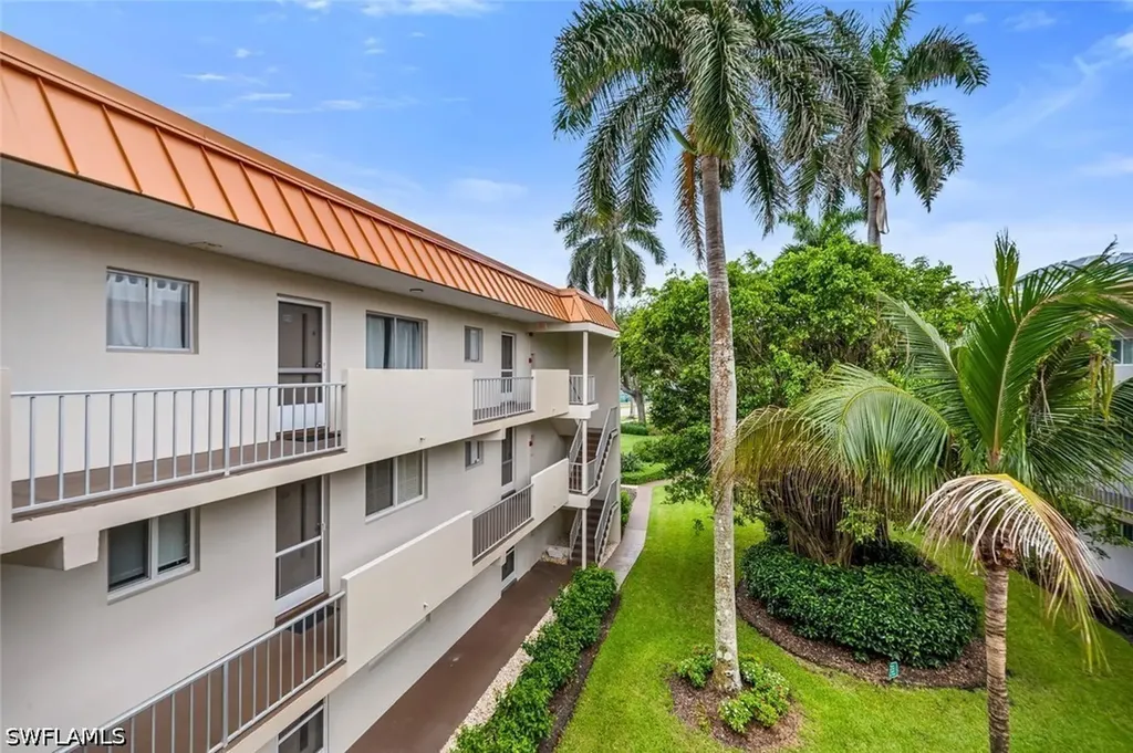 1100 Gulf Shore Boulevard N Naples FL 34102