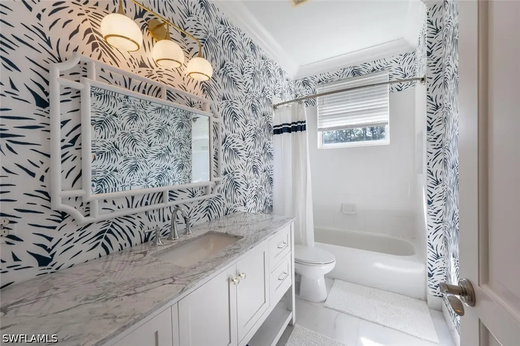 1262 Barrigona Court Naples FL 34119