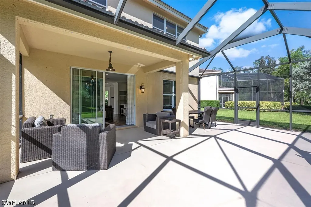 1262 Barrigona Court Naples FL 34119