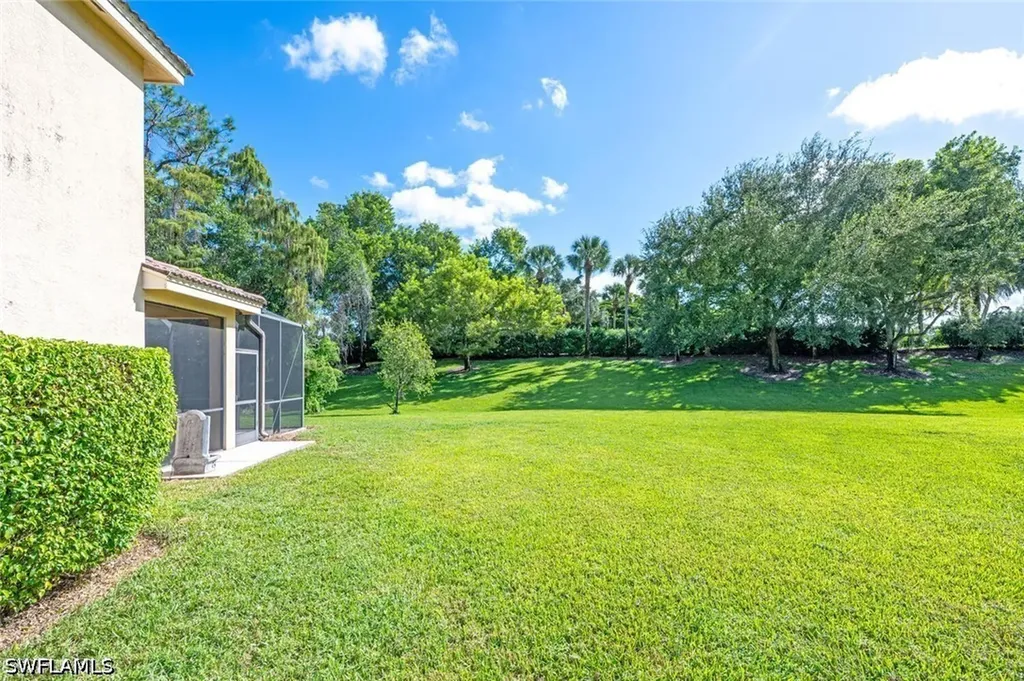 1262 Barrigona Court Naples FL 34119