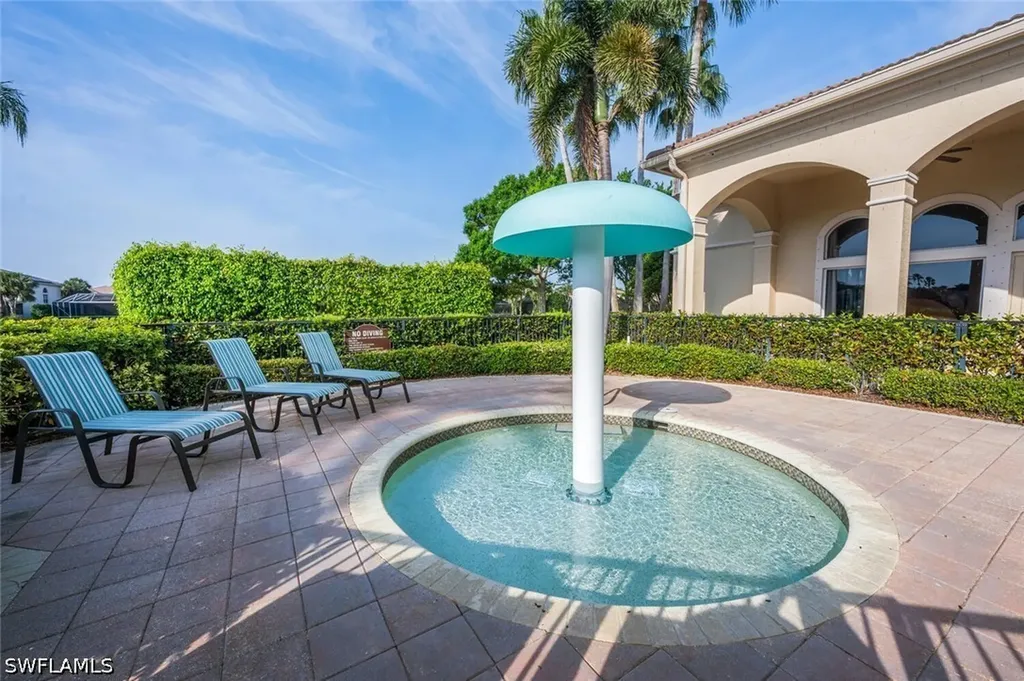 1262 Barrigona Court Naples FL 34119