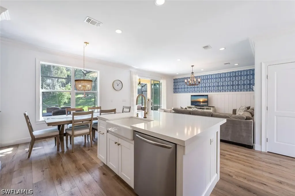 1262 Barrigona Court Naples FL 34119
